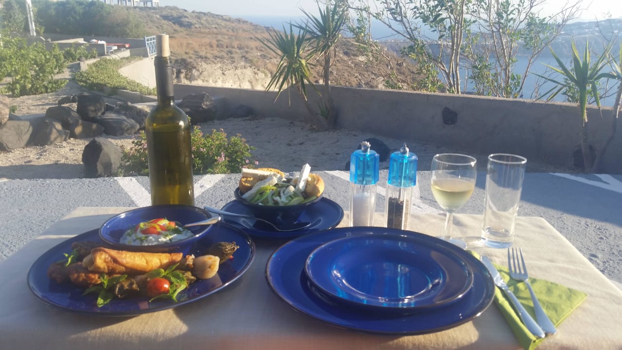 Das beste Essen mit der besten Aussicht  Aegagros Caldera Houses