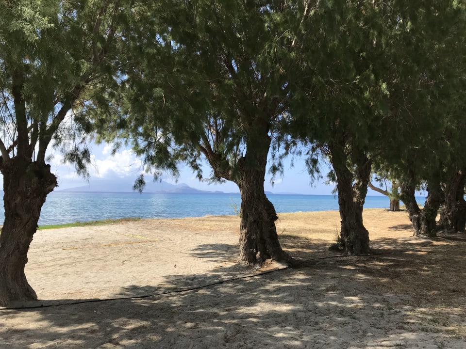 Strand vor dem Hotel Lagas Aegean Village