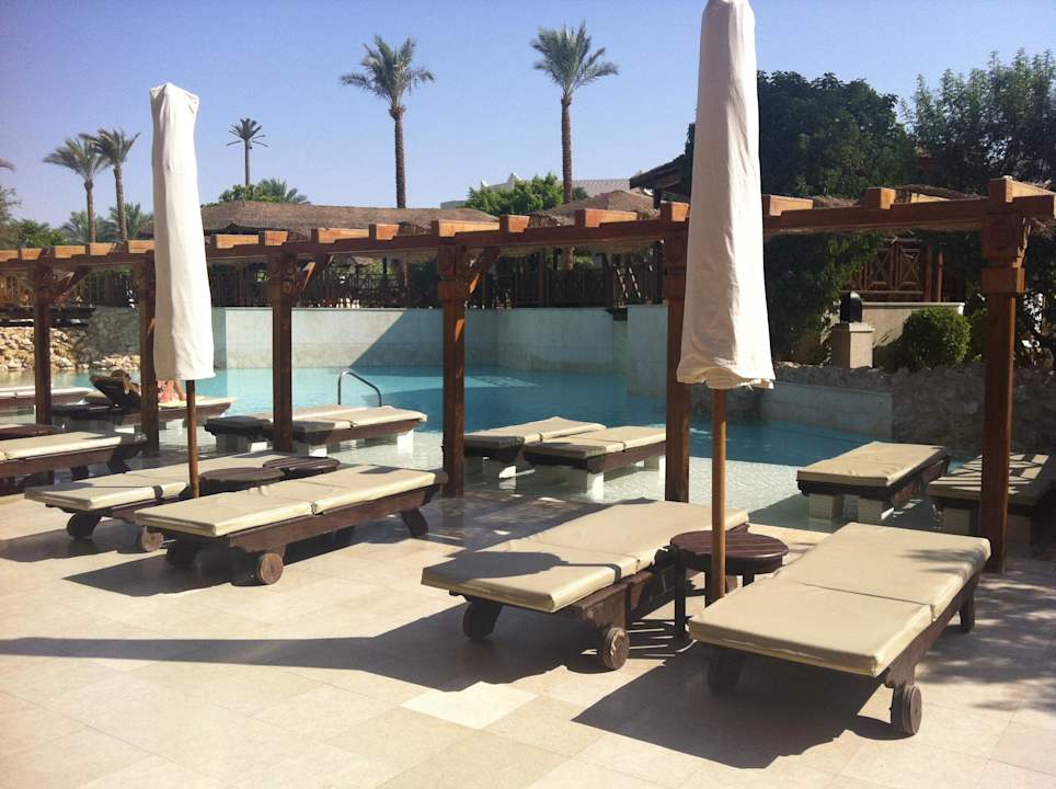 Liegen am Pool Ghazala Gardens