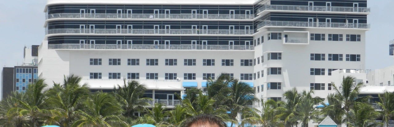 Ritz Carlton vom Meer her gesehen Hotel The Ritz-Carlton South Beach