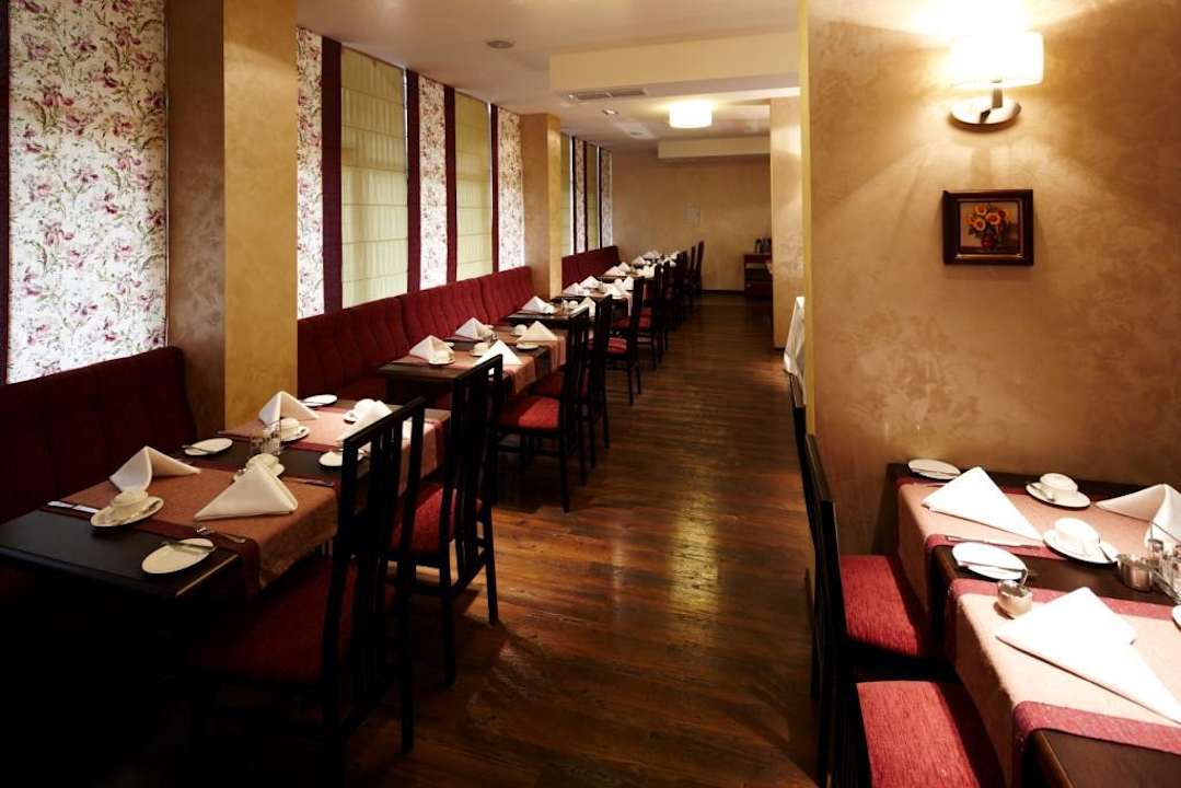 Ресторан "Biskvit" Hotel ForRestMix Club