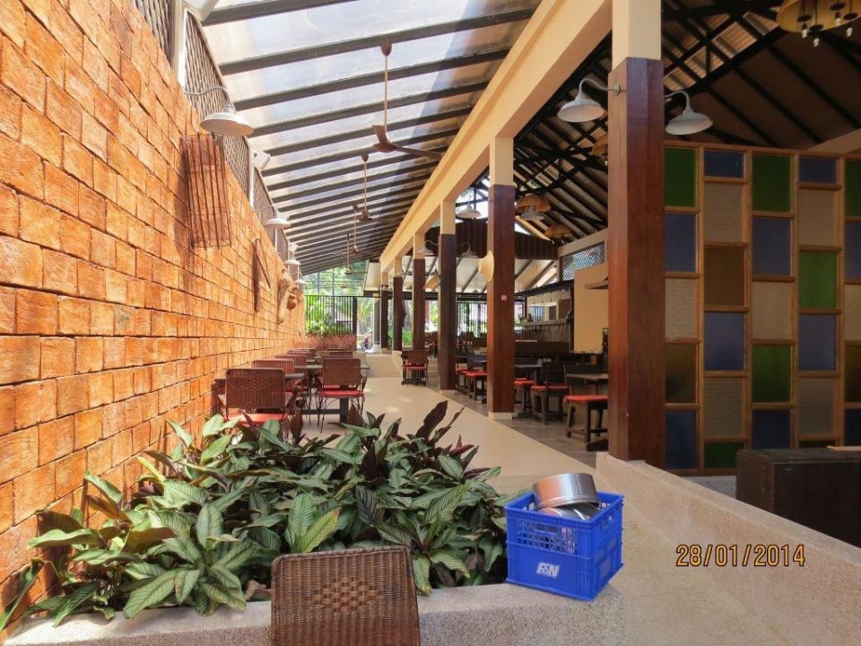 Restaurant für Frühstück und Dinner The Leaf on The Sands by Katathani