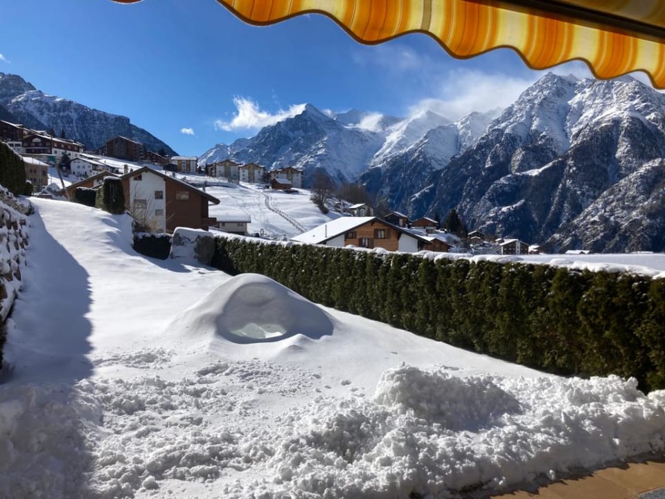 Gartenanlage Azapartments Chalet Clarino