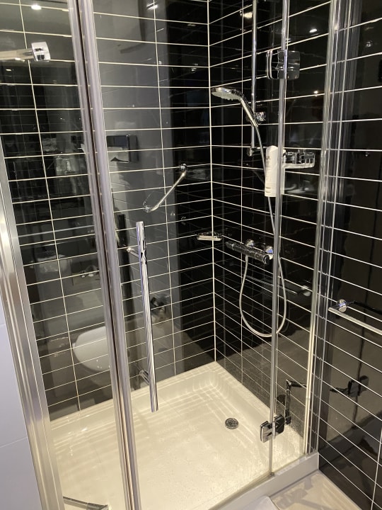 Zimmer Holiday Inn Express Friedrichshafen