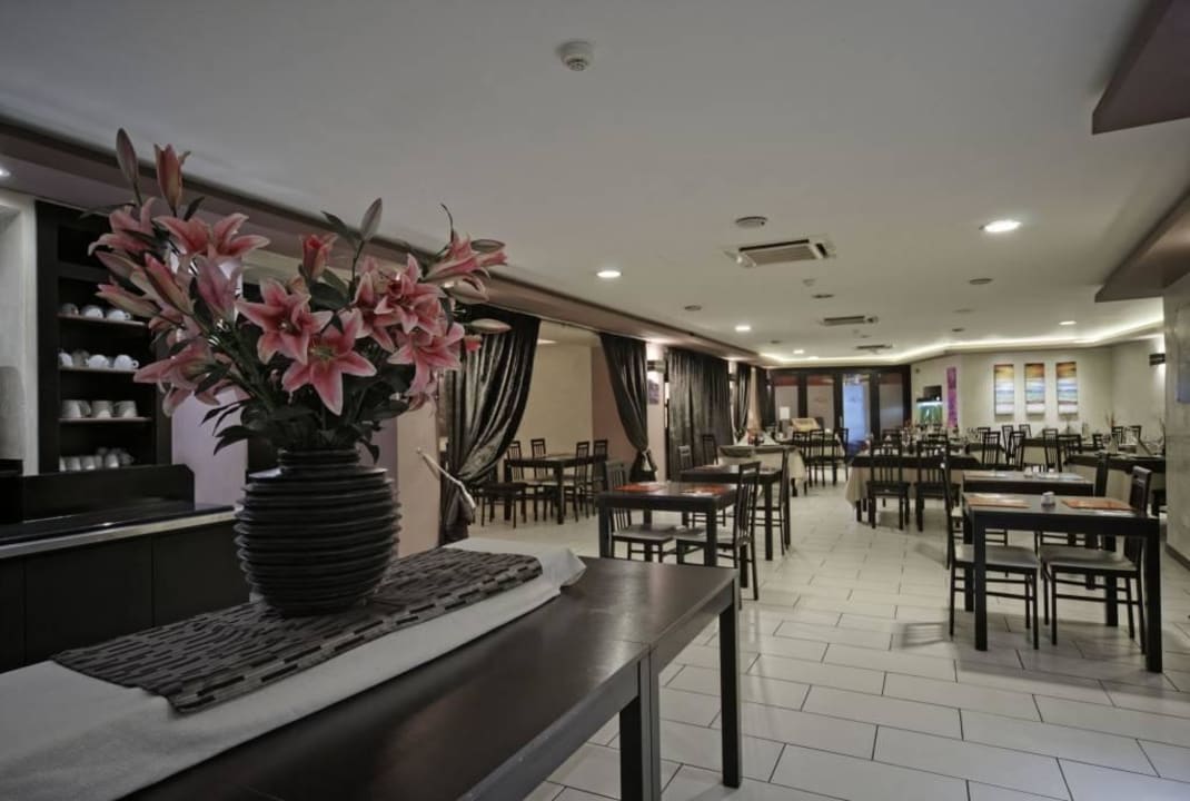 Dining - Restaurant - Porto Azzurro Hotel Porto Azzurro Resort