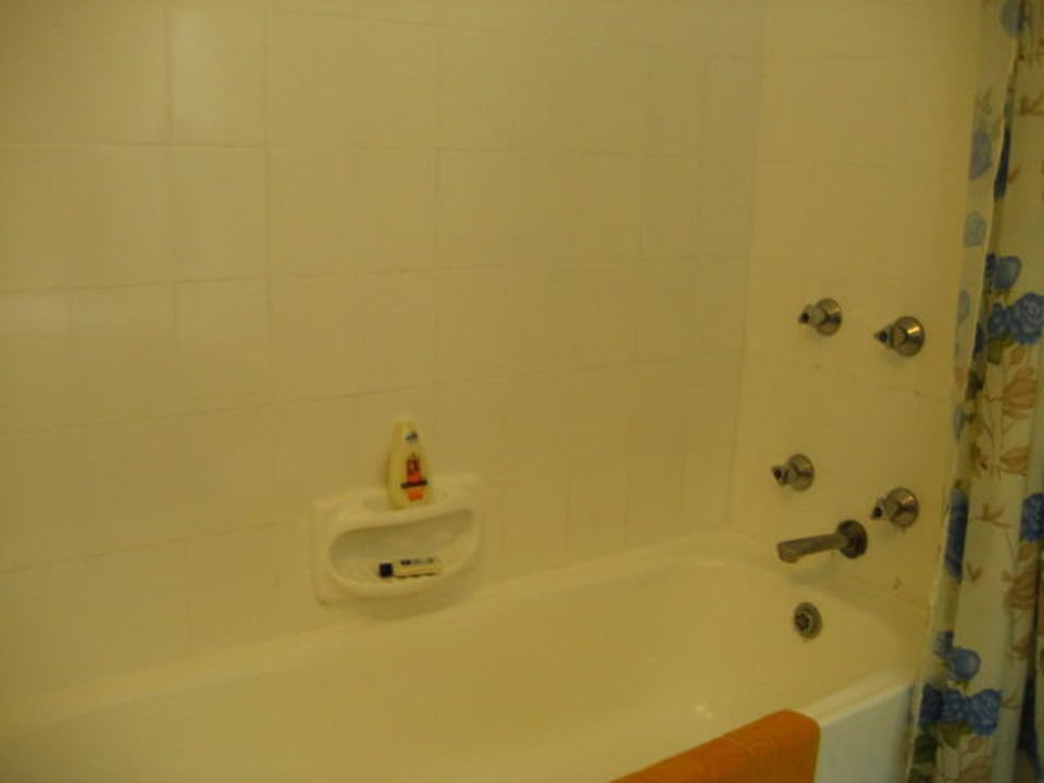 Badewanne mit Armaturen Reef Hotel Mombasa