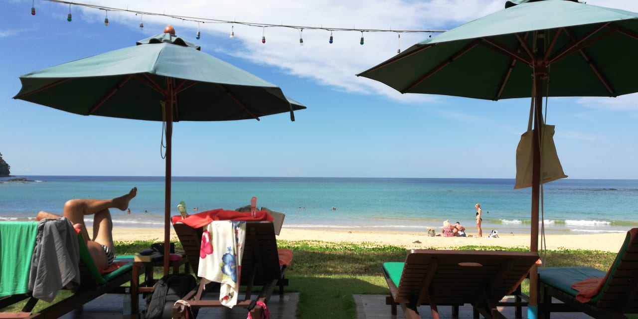 Strand Khao Lak Bayfront Resort