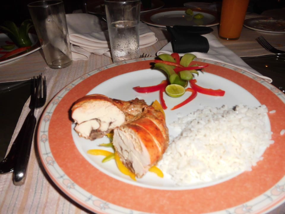 Abendessen beim Inder Titanic Beach Spa & Aqua Park