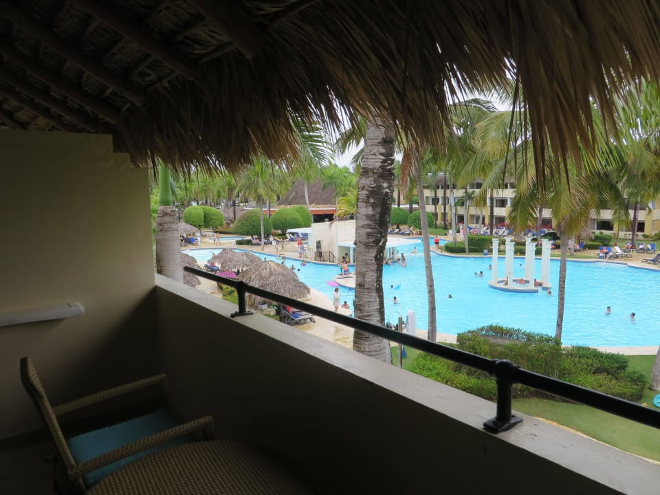 Poolanlage vom Zimmerbalkon aus Iberostar Waves Costa Dorada