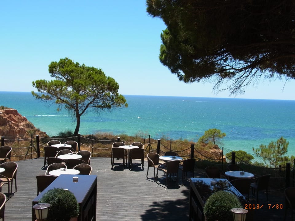 Blick von der Poolbar zum Atlantik PortoBay Falésia