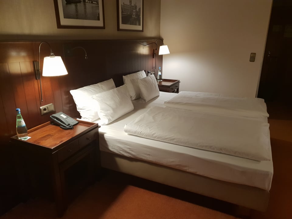 Zimmer AMERON Berlin ABION Spreebogen Waterside