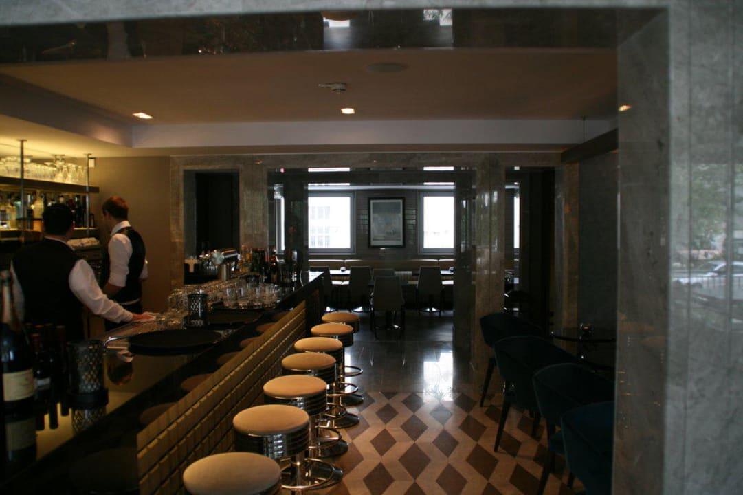 Die Bar TITANIC Comfort Berlin Mitte