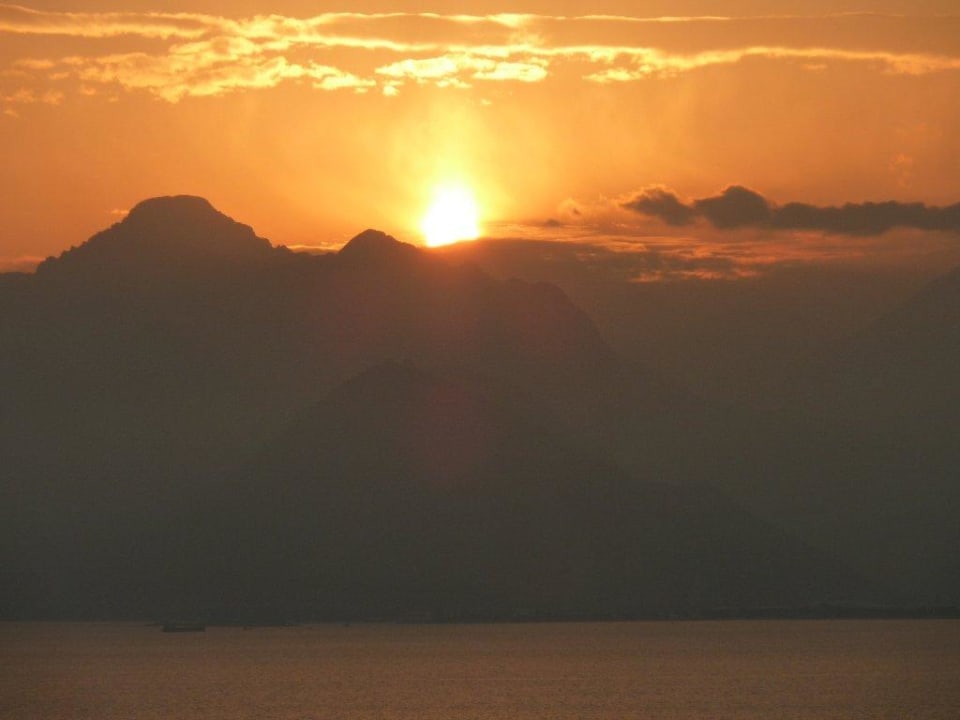 Sonnenuntergang Ramada Plaza by Wyndham Antalya