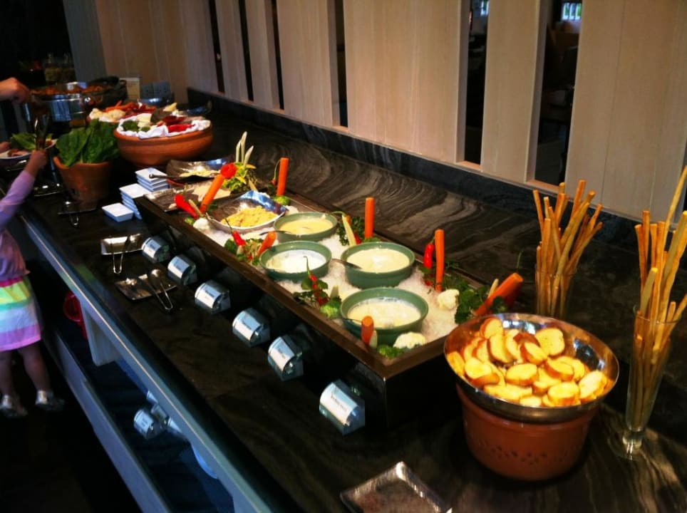 Buffet Club Lounge Dusit Thani Krabi Beach Resort