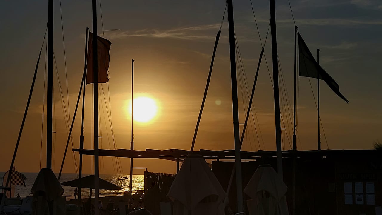 Strand Jacaranda Luxury Resort