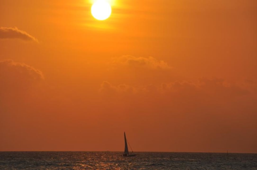 Sonnenuntergang Meeru Maldives Resort Island