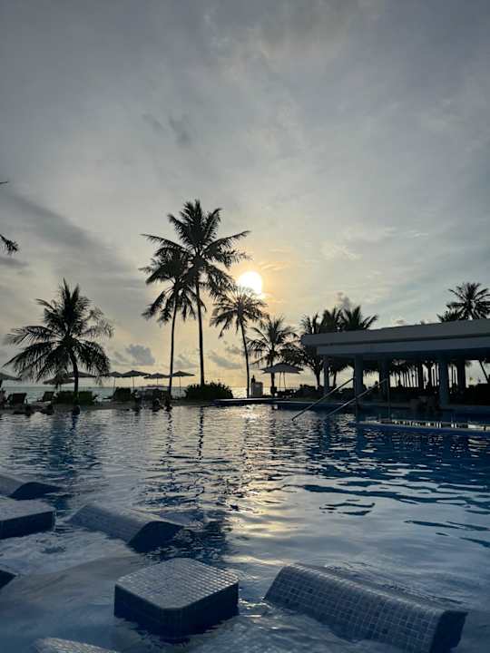 Pool Hotel Riu Atoll