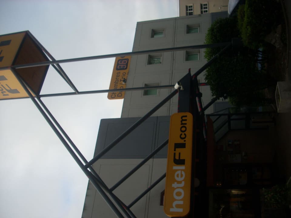 Eingang Hotel Formule 1 Clichy sous Bois