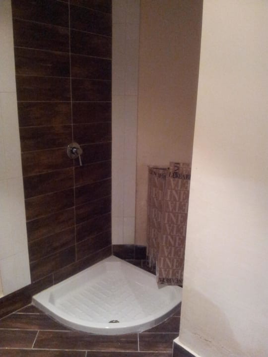 Sportraum WC  Nuraghe Apartments