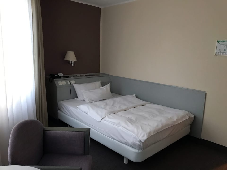 Zimmer DORMERO Hotel Dessau-Roßlau