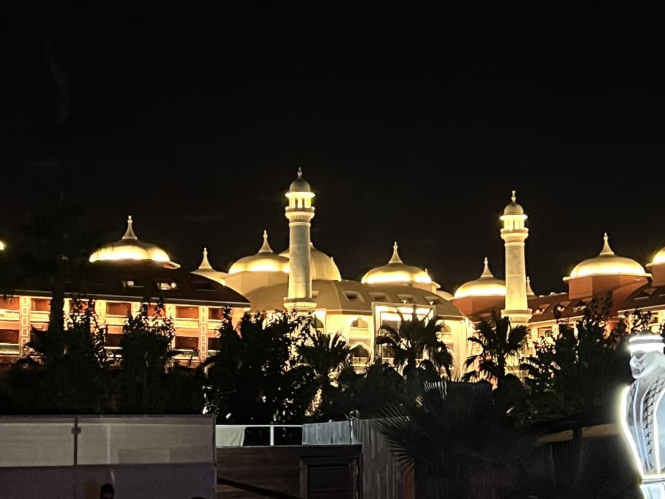 Außenansicht Royal Taj Mahal Hotel