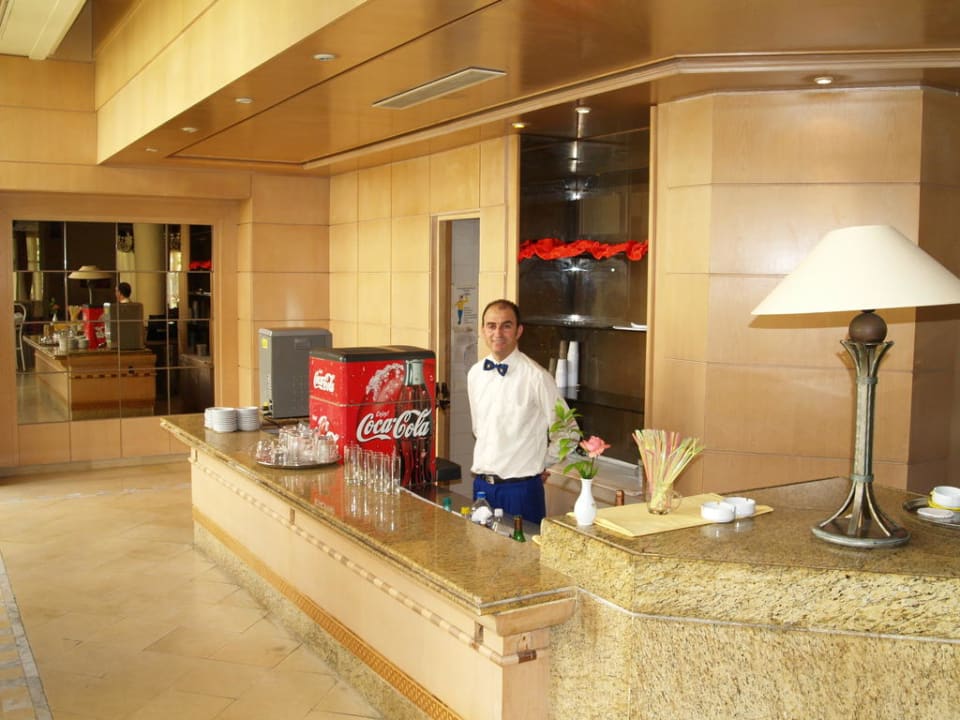 Bar de l'hotel Iberostar Waves Averroes