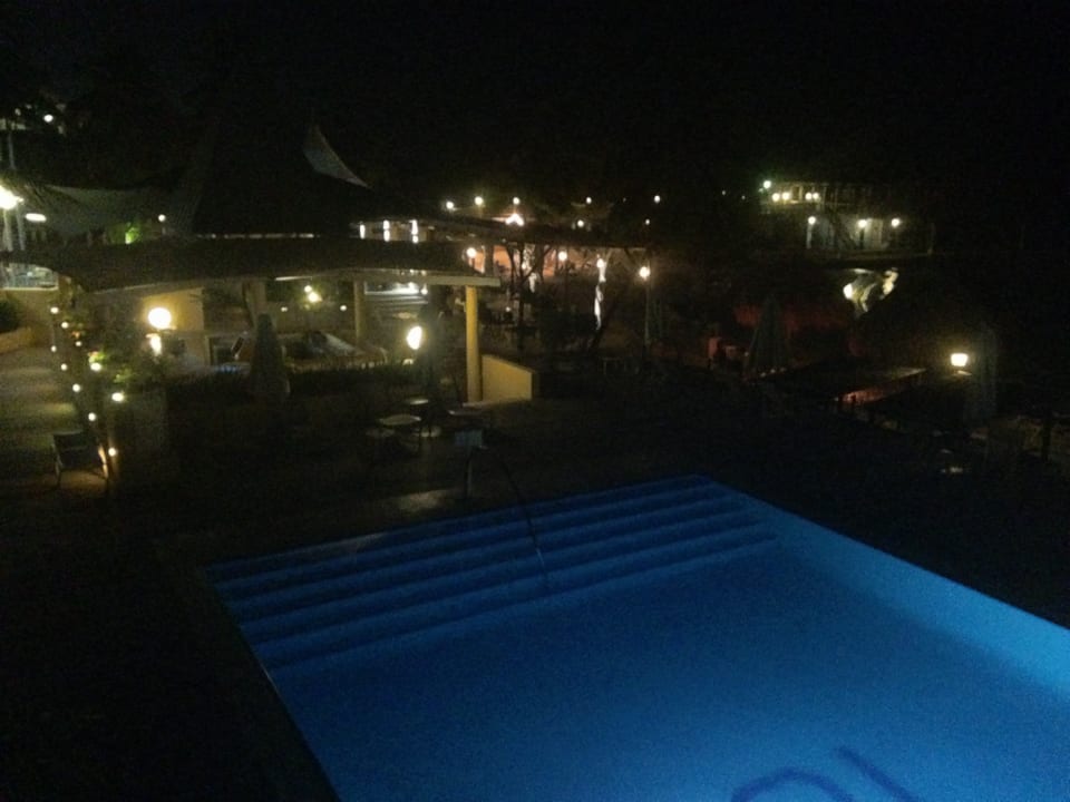 Pool Avila Beach Hotel