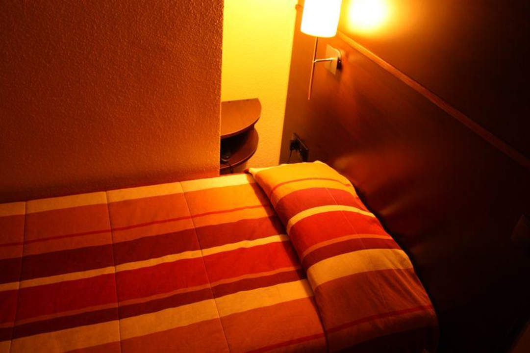 Chambre Simple Hotel Des Ambassadeurs