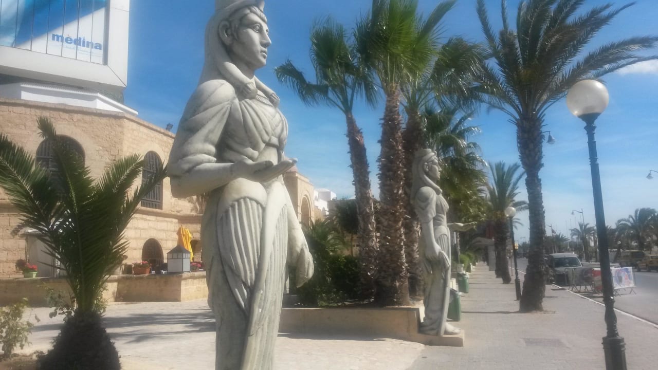 Straße zum Strand Diar Lemdina Hotel