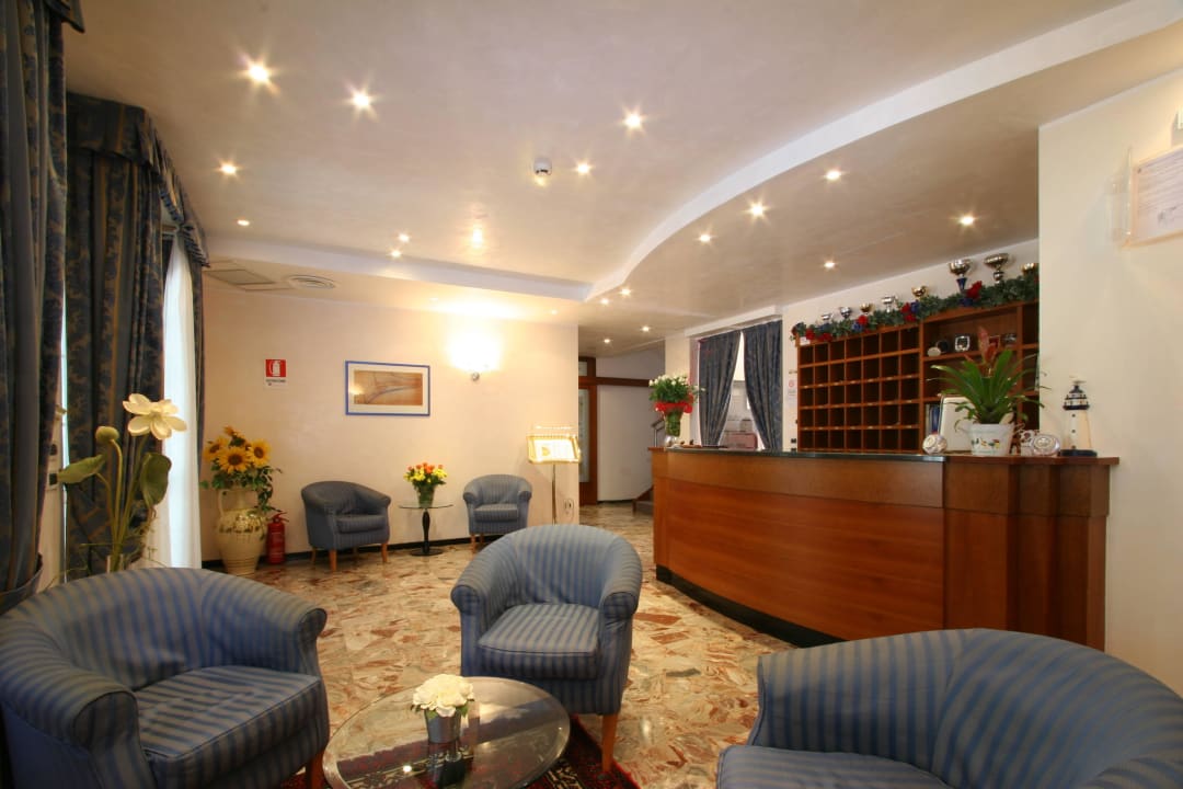 Reception Hotel Nuova Flavia