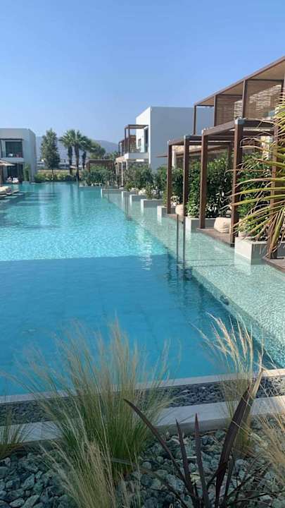 Pool Caravia Beach Hotel