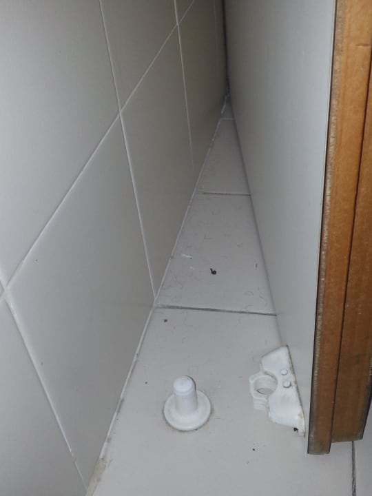 Hinter der BAdtüre Olympia Tel Aviv Hotel