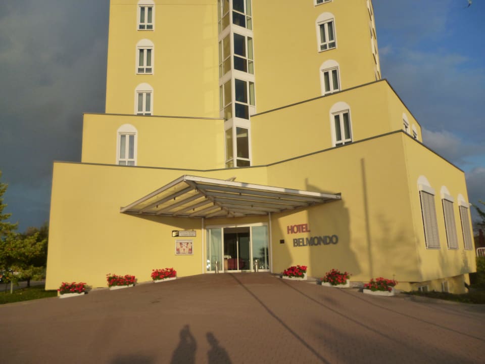 Hotel z zewnątrz H&S Hotel Belmondo Leipzig Airport