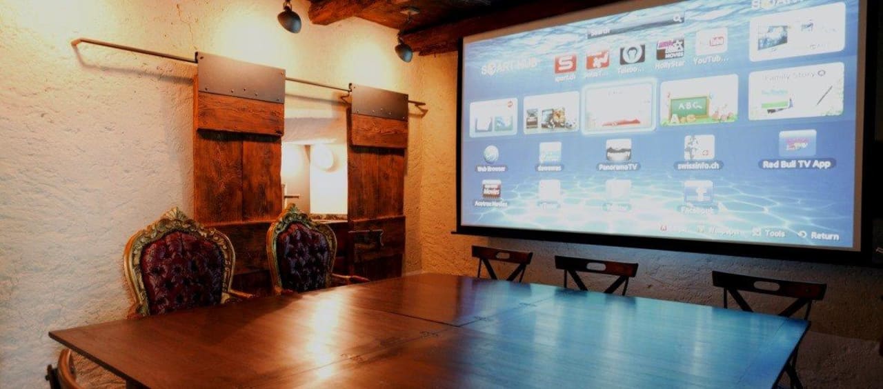 Backstube und Multimedia, Festtisch Case di Sotto, House & Breakfast