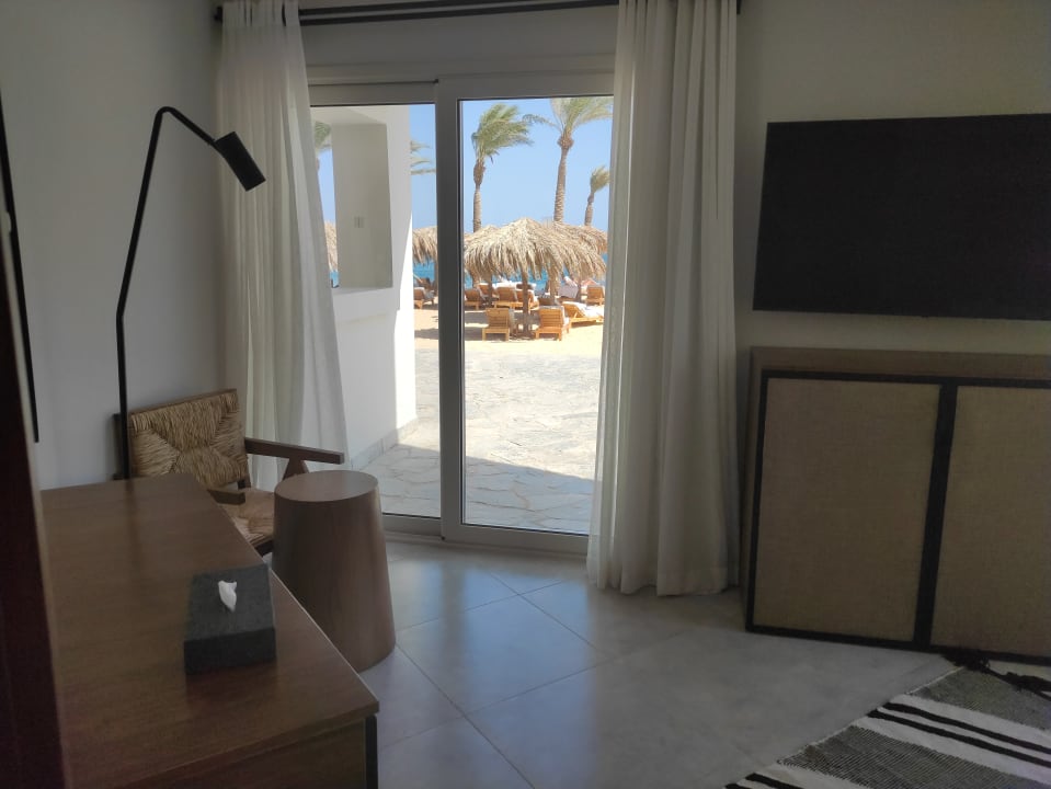 Zimmer Serry Beach Resort