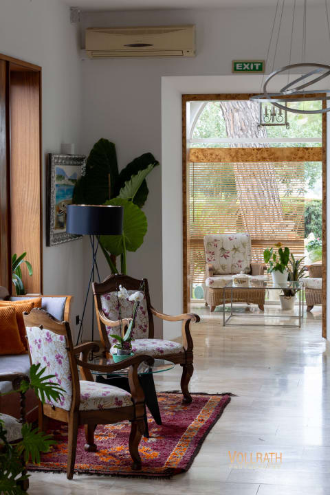 Lobby Hotel Roger de Flor Seleqtta