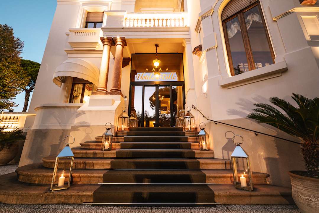 Außenansicht Hotel De La Ville