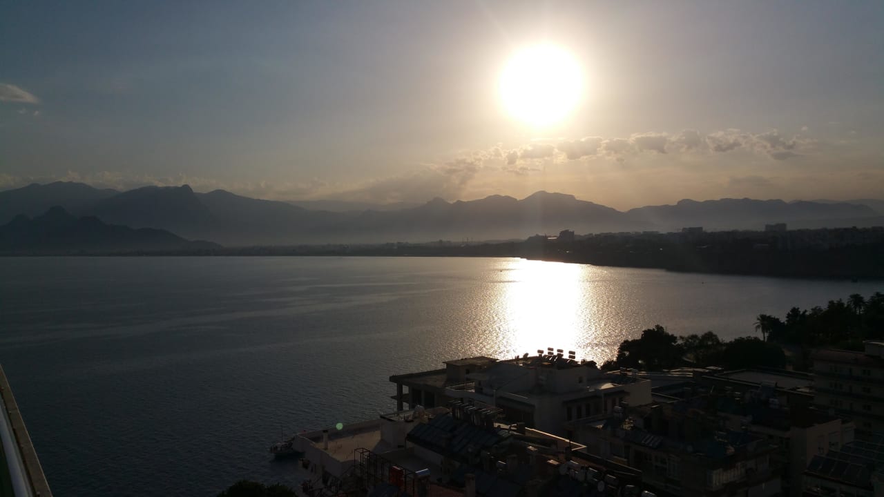 Der erste Abend Ramada Plaza by Wyndham Antalya