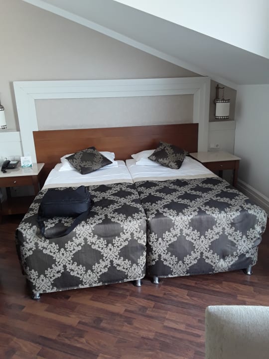 Zimmer Alba Queen Hotel