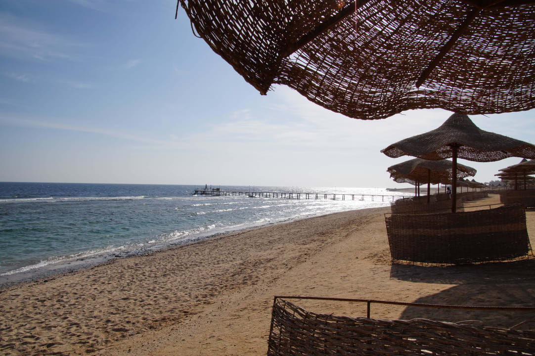 Blick zum Steg Three Corners Sea Beach Resort