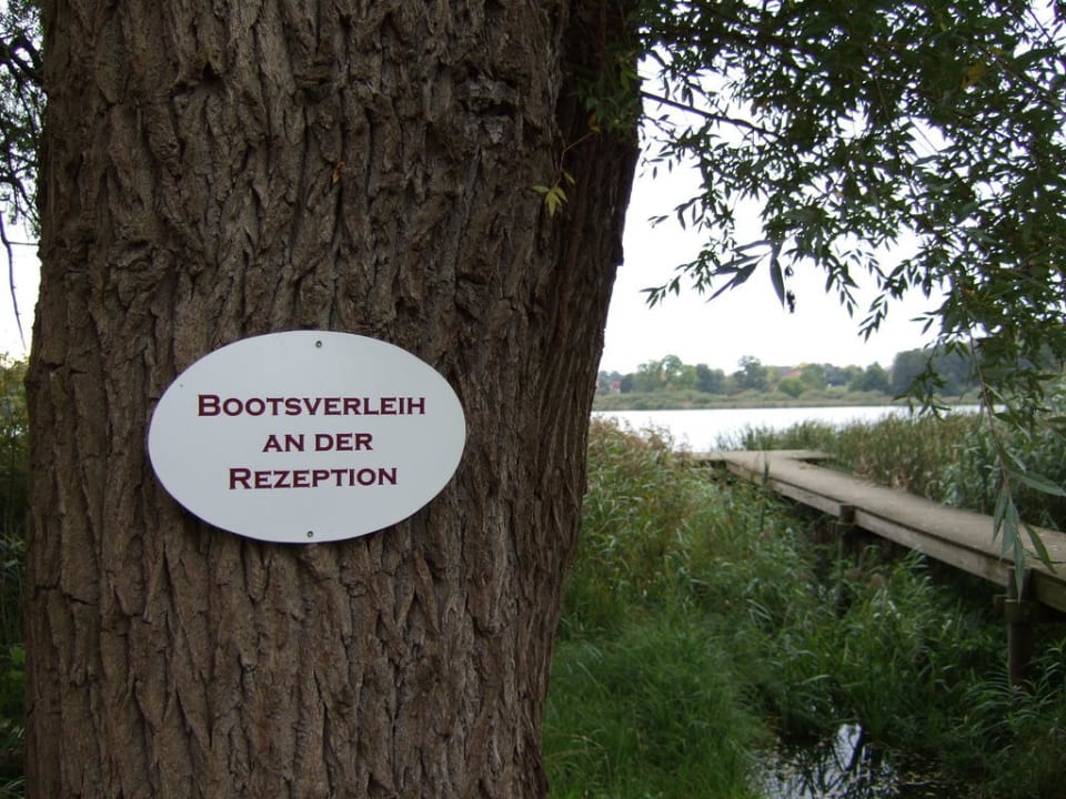 Steg zum See Hotel Schloß Wedendorf