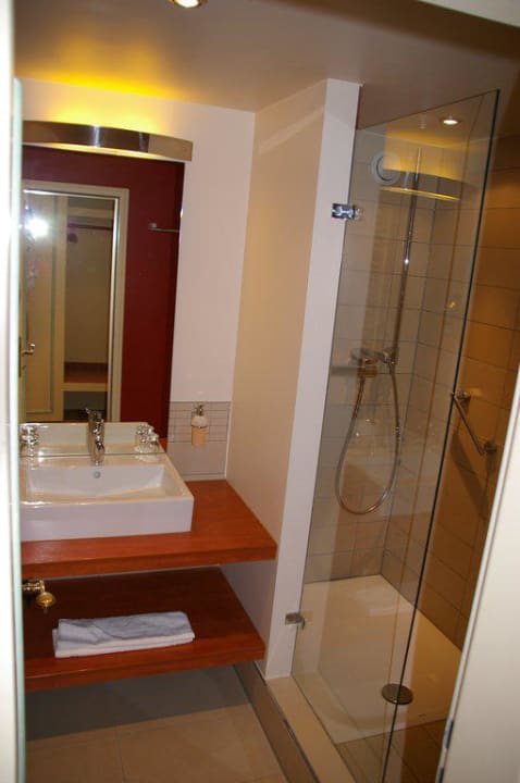 Badezimmer  Hotel Lamm - Mitteltal