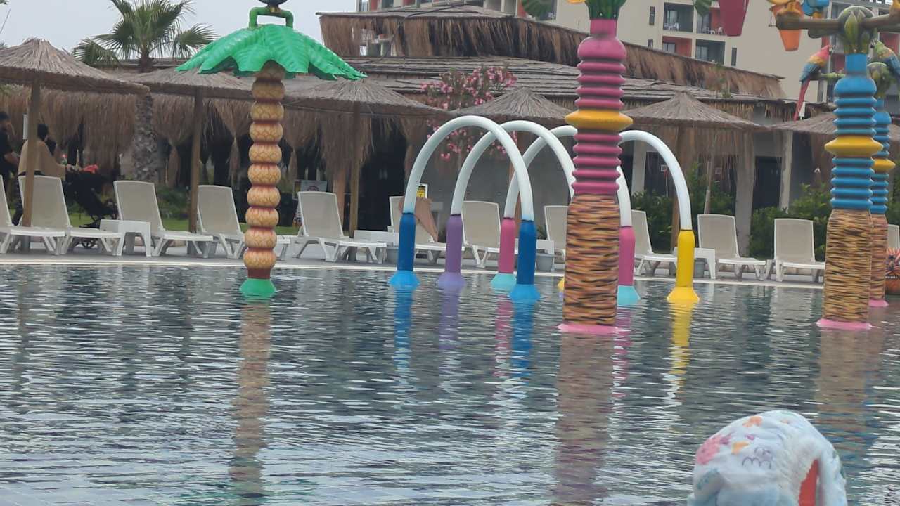 Pool Dream Fun World