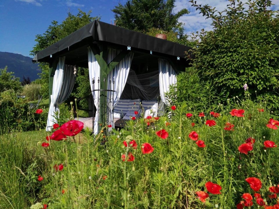 Gartenanlage Apartments Haus Krista