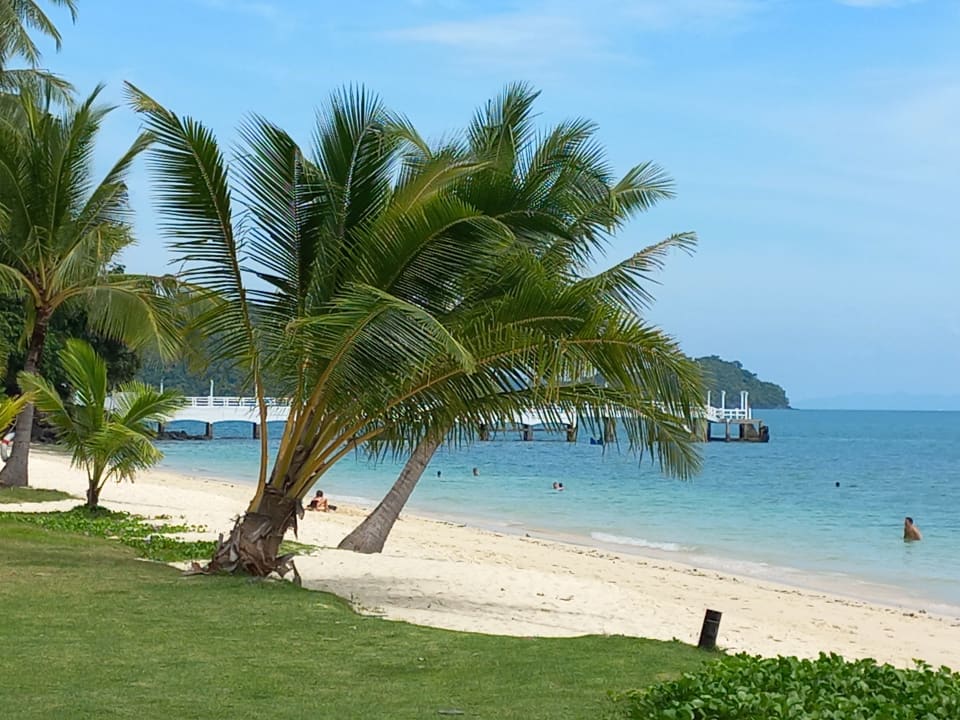 Strand Cape Panwa Hotel