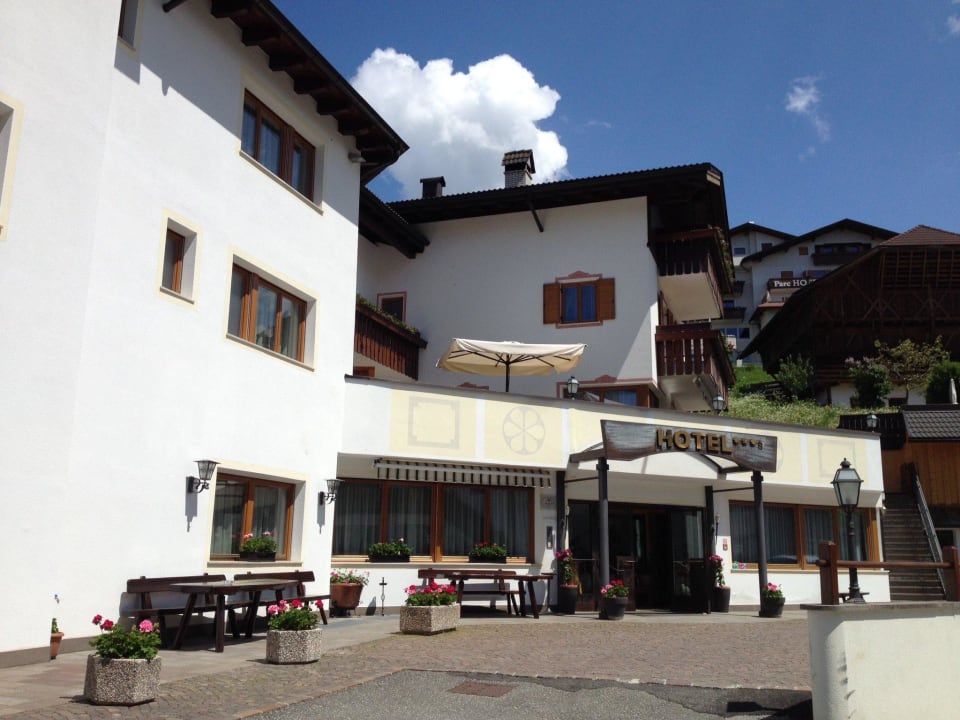 Eingang Hotel Alpenroyal