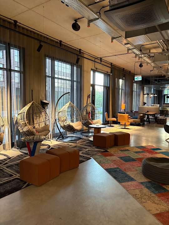 Lobby Moxy Cologne Muelheim