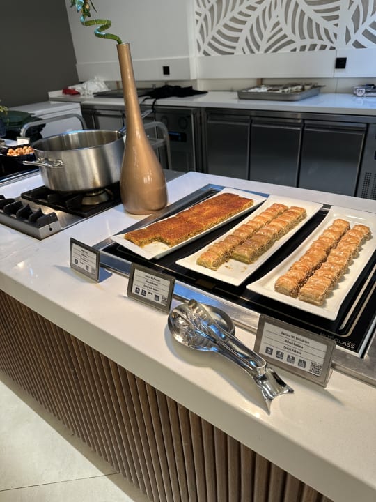 Gastro Jacaranda Luxury Resort