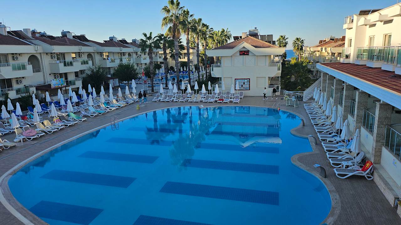 Pool Dream Family Club