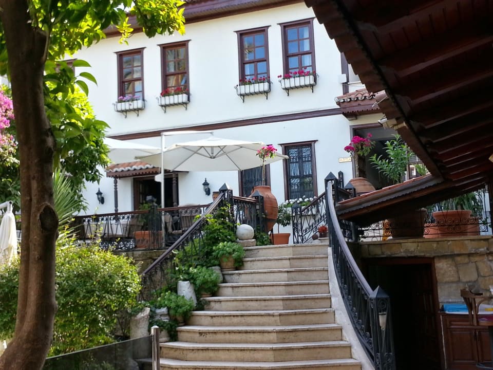 Aufgang zur Rezeption Dogan Hotel by Prana Hotels & Resorts